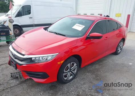 2018 Honda Civic Lx z USA, uszkodzony, nr VIN 2HGFC2F55JH595331